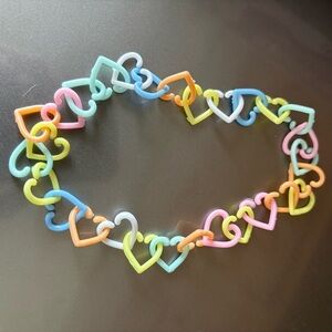 MULTI-COLORED PLASTIC HEART CHAIN NECKLACE